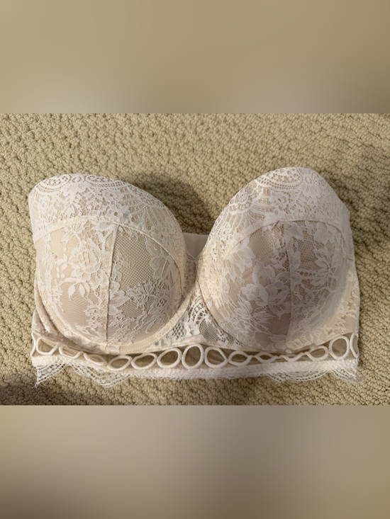 Victoria's Secret Other - Victoria's Secret Cream Lace Strapless Bustier Bra
